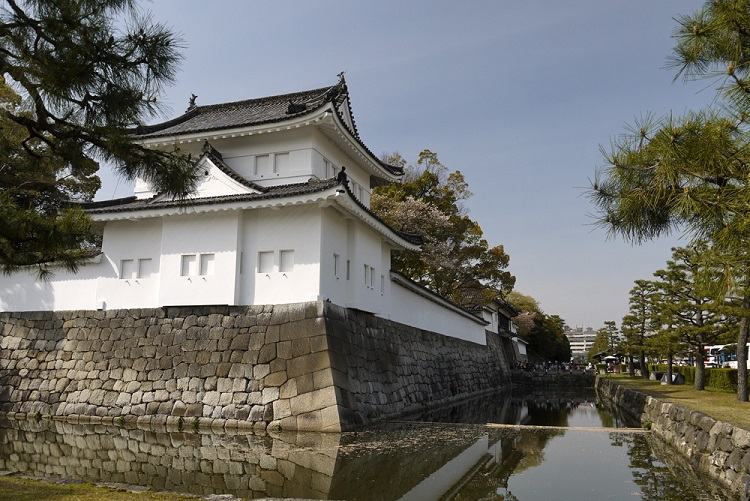 二条城：世界文化遺産で京都の名所 徳川慶喜大政奉還で有名な二条城【お城特集 日本の歴史】