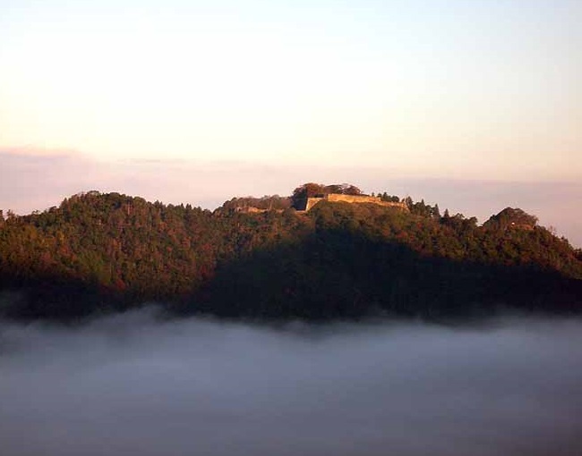 津和野城：山陰地方の天空の城 亀井政矩が居城 津和野城【お城特集 日本の歴史】