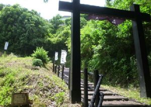 玉縄城／アクセス・場所・地図 北条早雲が築城し北条征伐の際には城主北条氏勝が降伏・開城した玉縄城