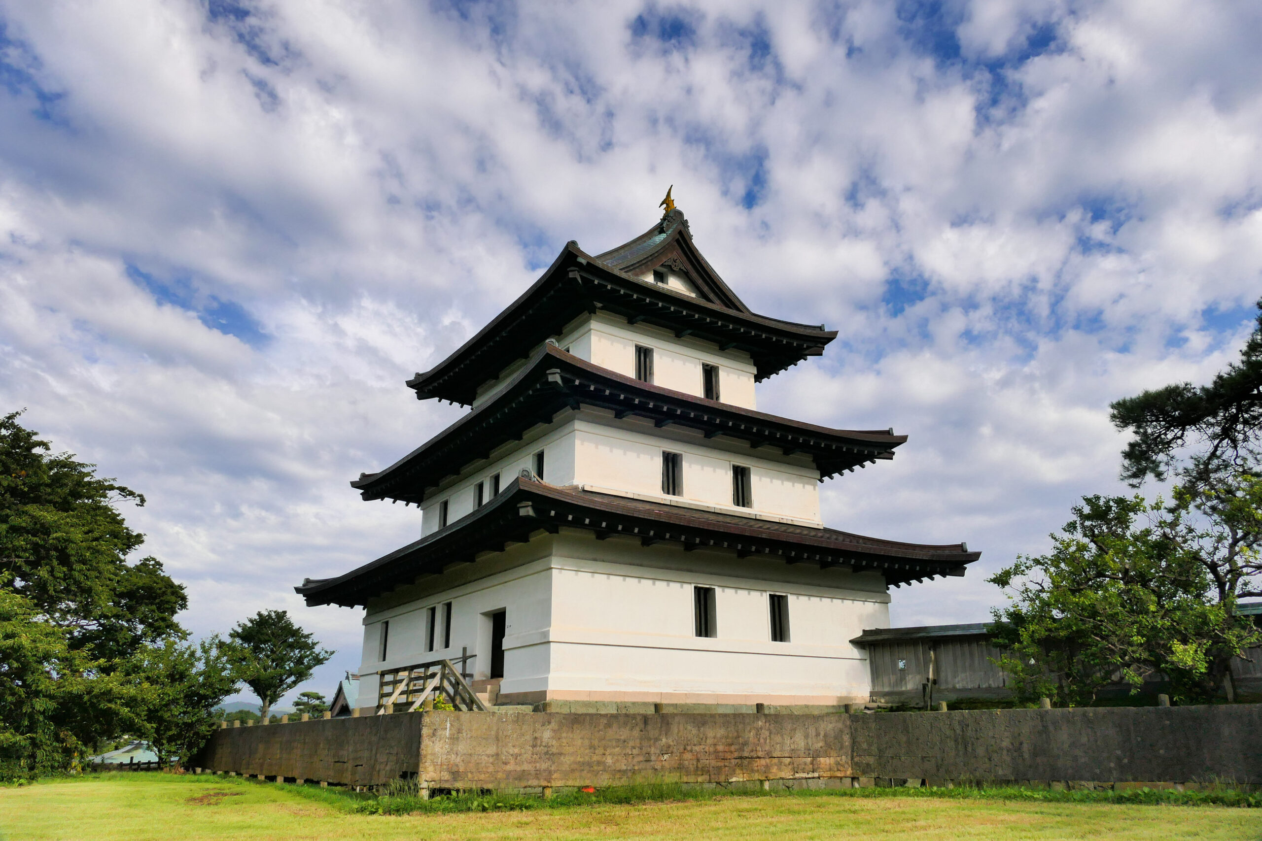 Matsumae-Castle-1