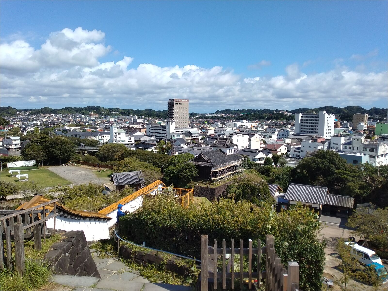 掛川城 天守から二の丸御殿を望む