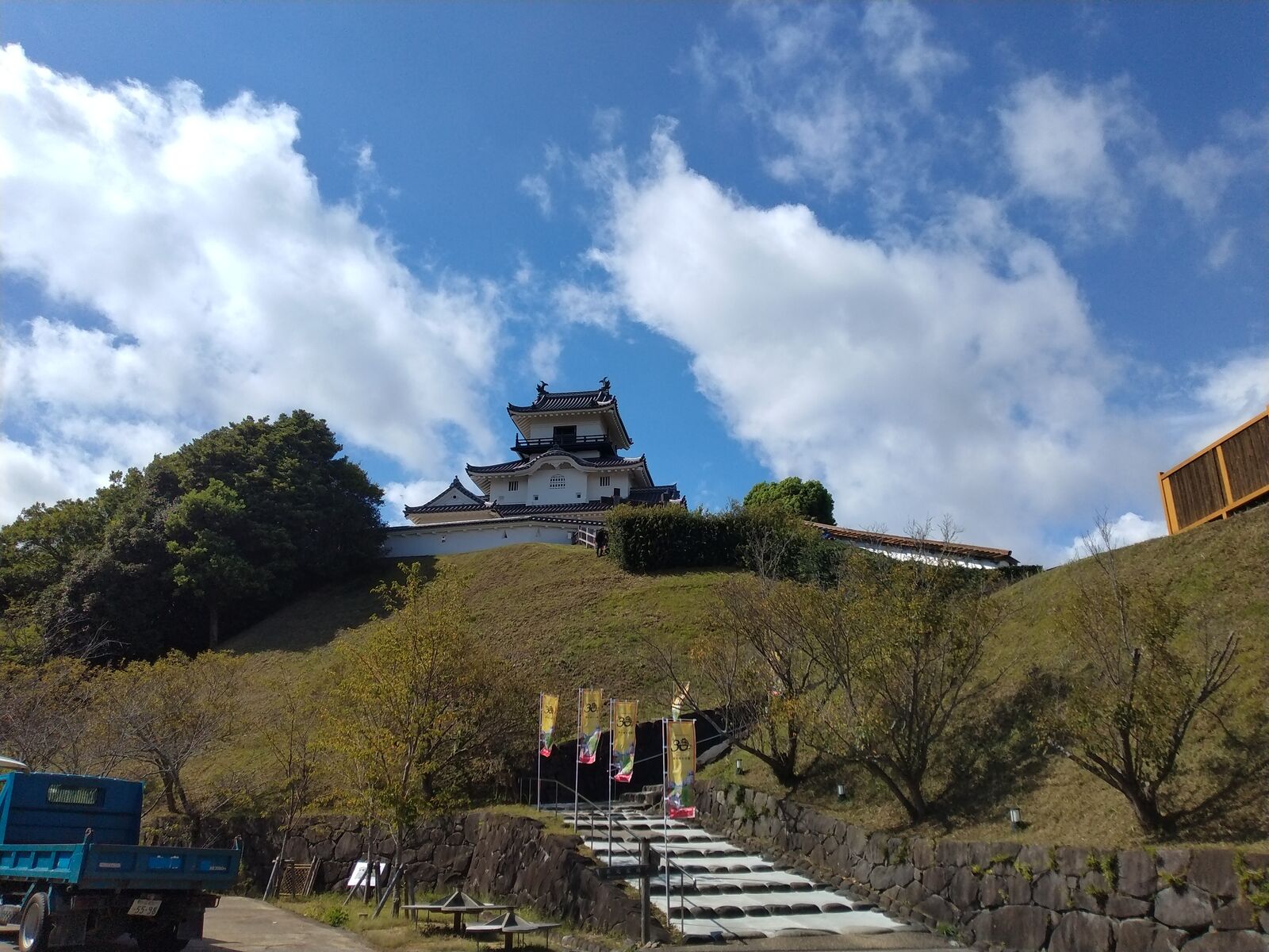 掛川城 天守を見上げる