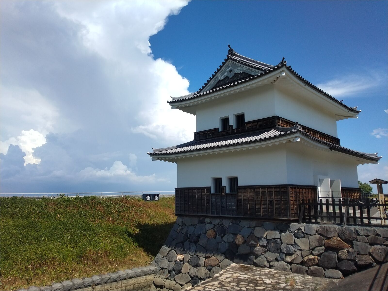 七里の渡跡に建つ蟠龍櫓