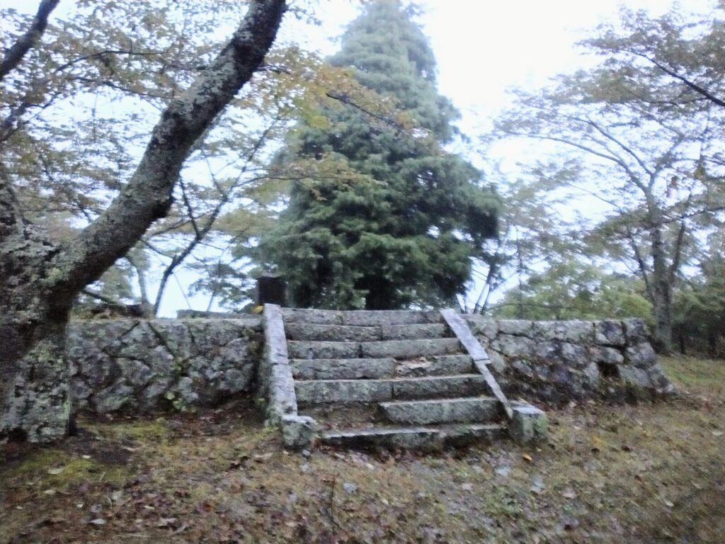 三春城 本丸へと続く石段