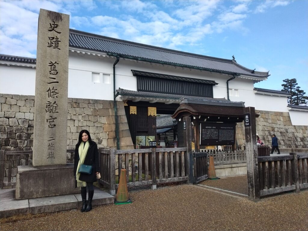 世界遺産・二条城の東大手門前