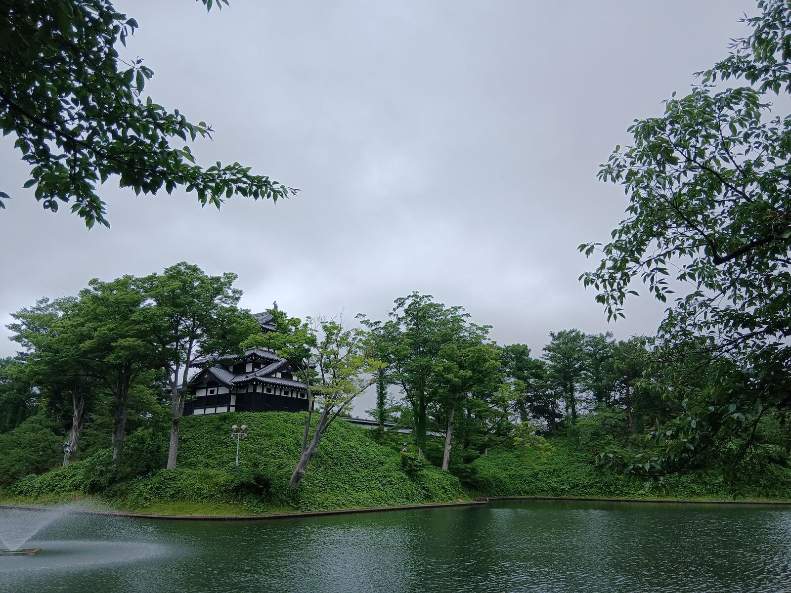 高田城の内堀