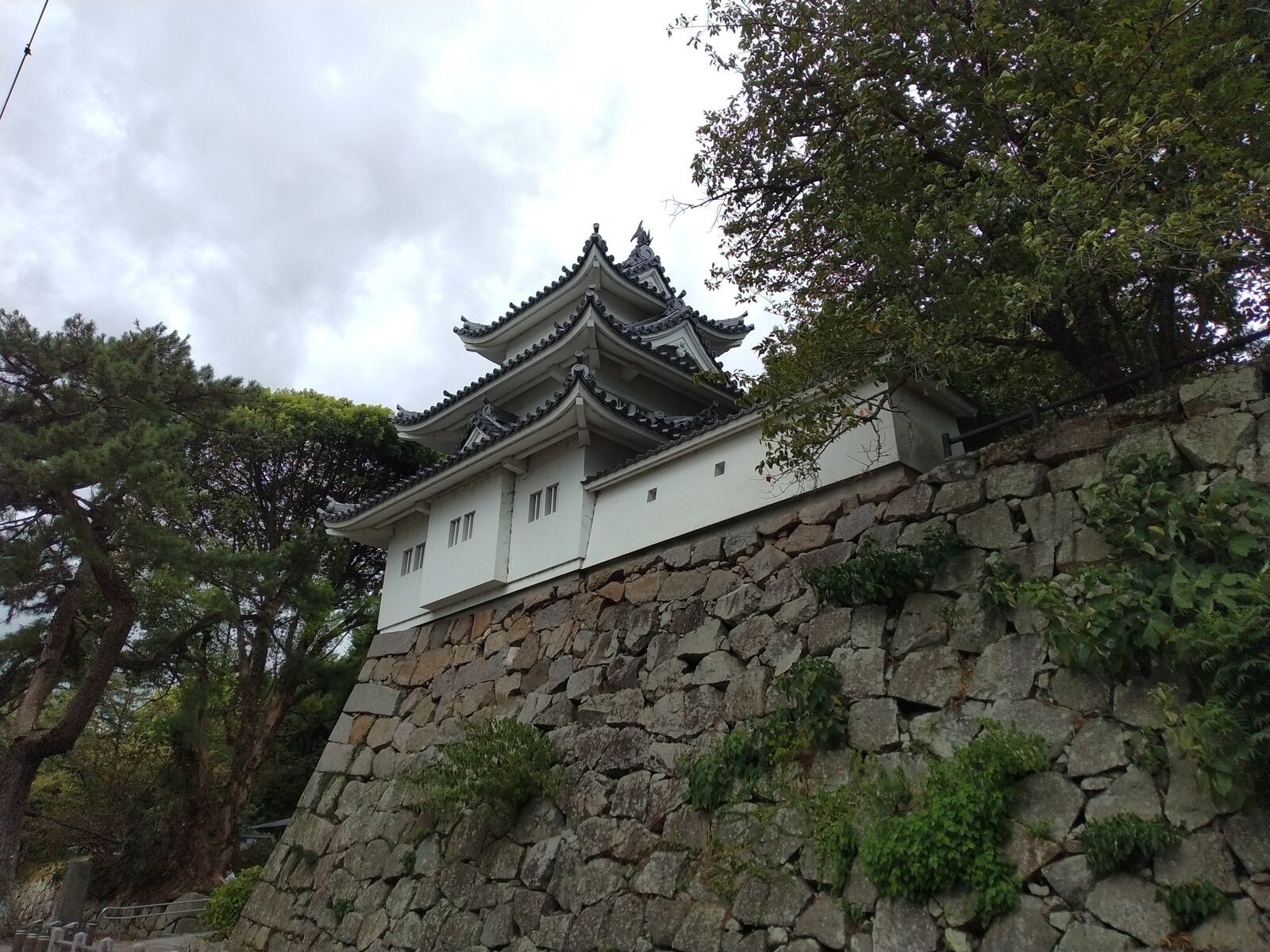 津城 丑寅櫓を横から