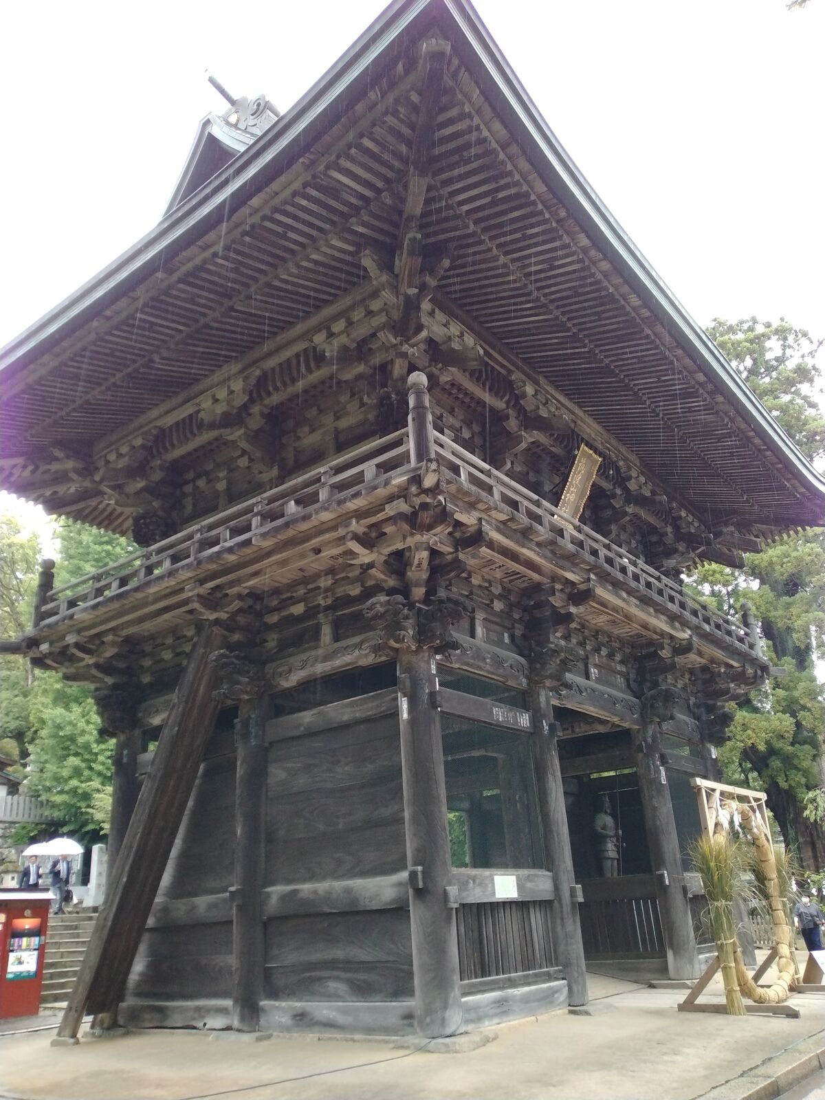 筑波山神社の随神門