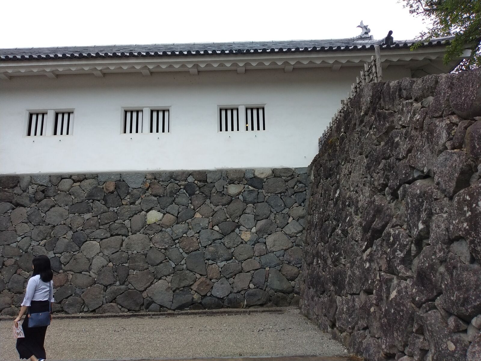 山形城の土塀と石垣