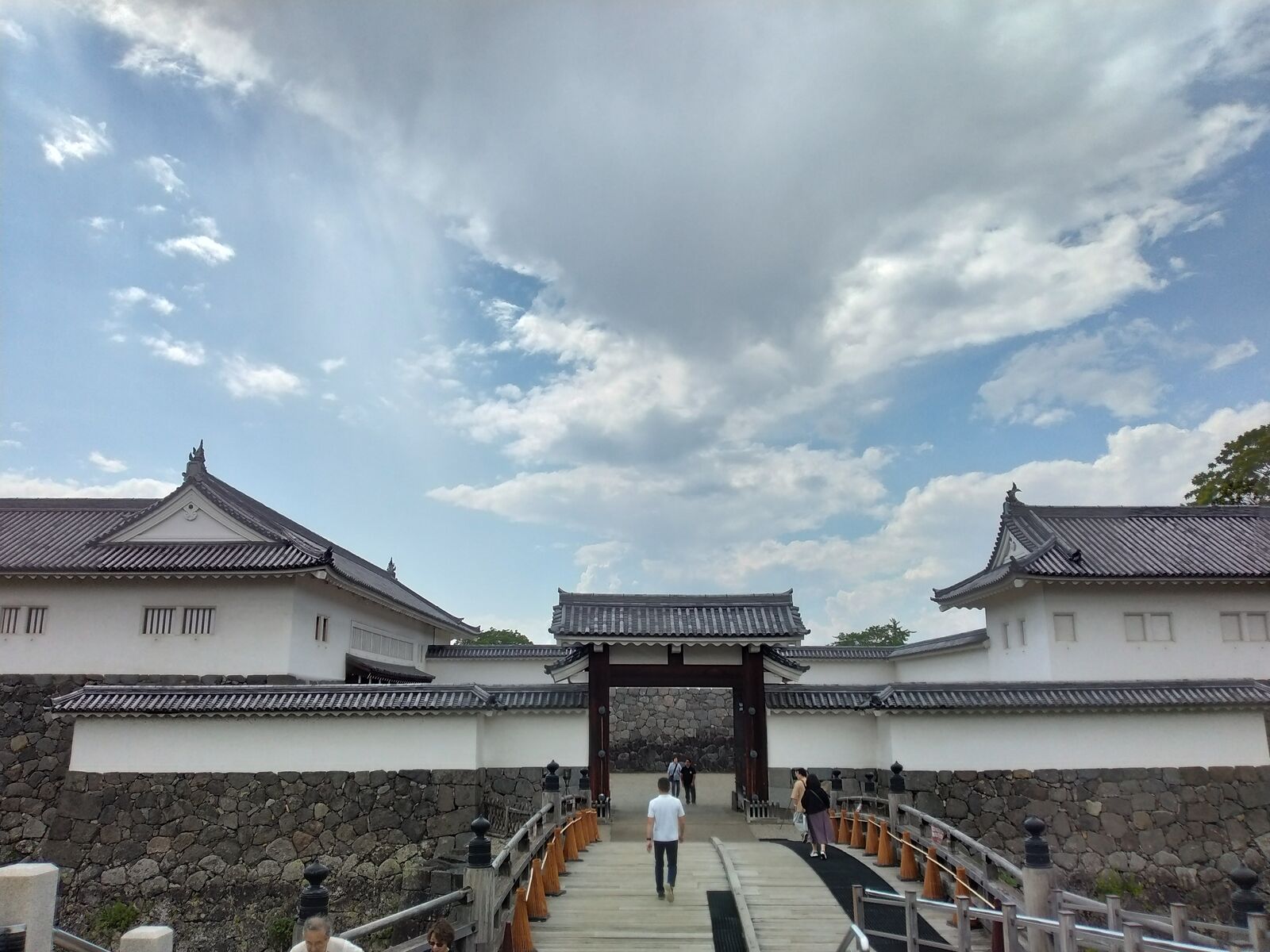 山形城の二の丸東大手門