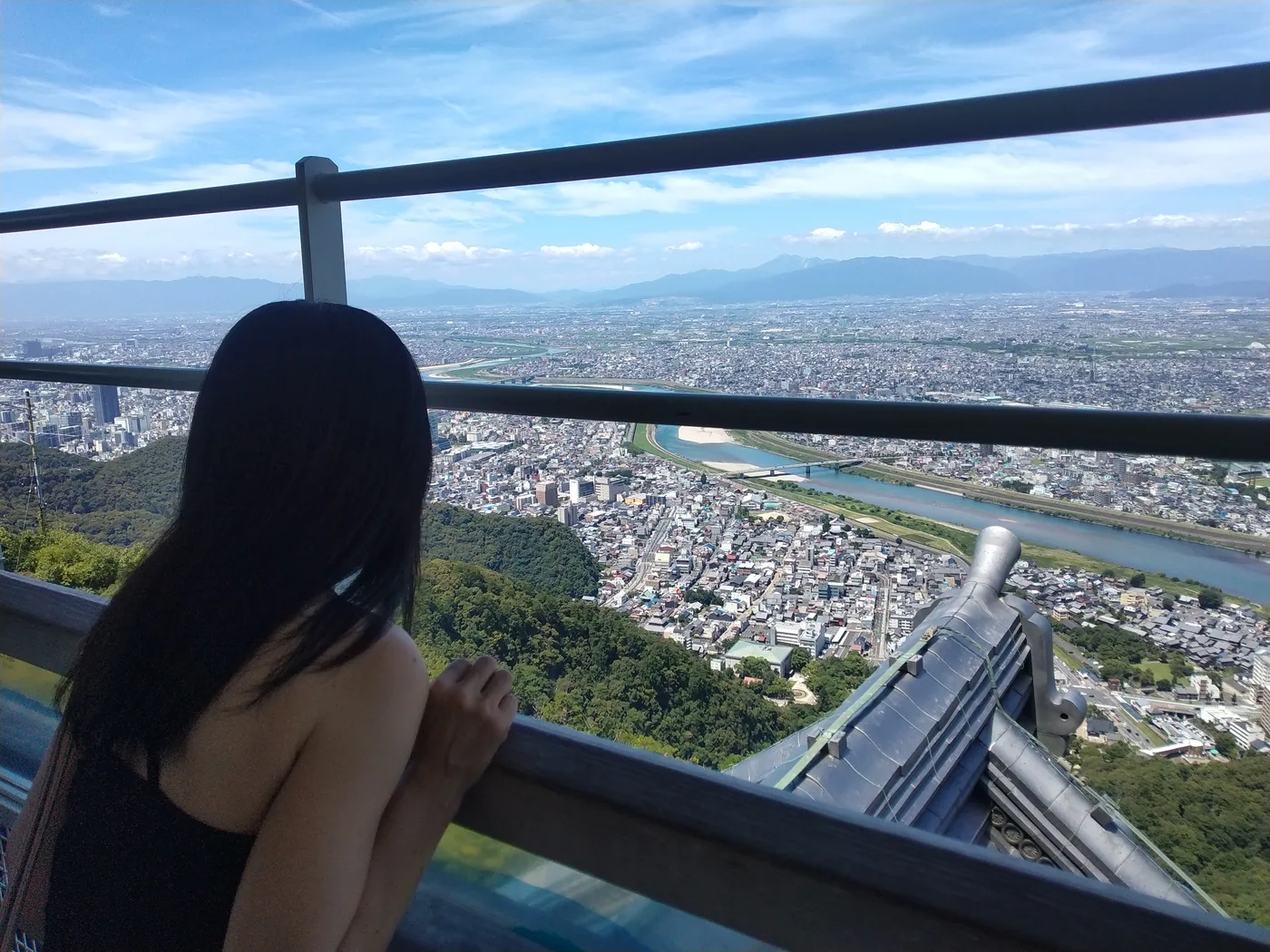 岐阜城の天守から見た長良川と岐阜の町