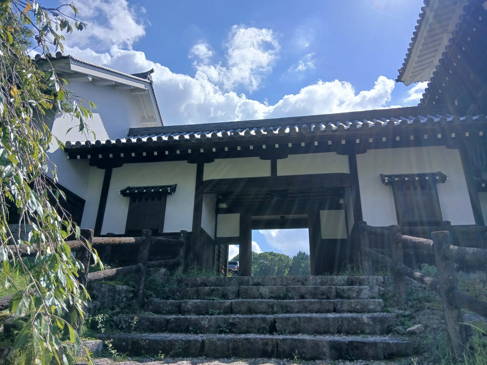 岩村城の太鼓櫓と表御門
