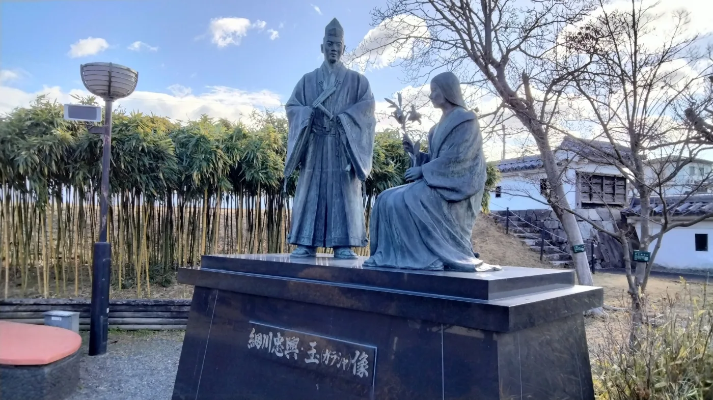 細川忠興・玉（ガラシャ）像