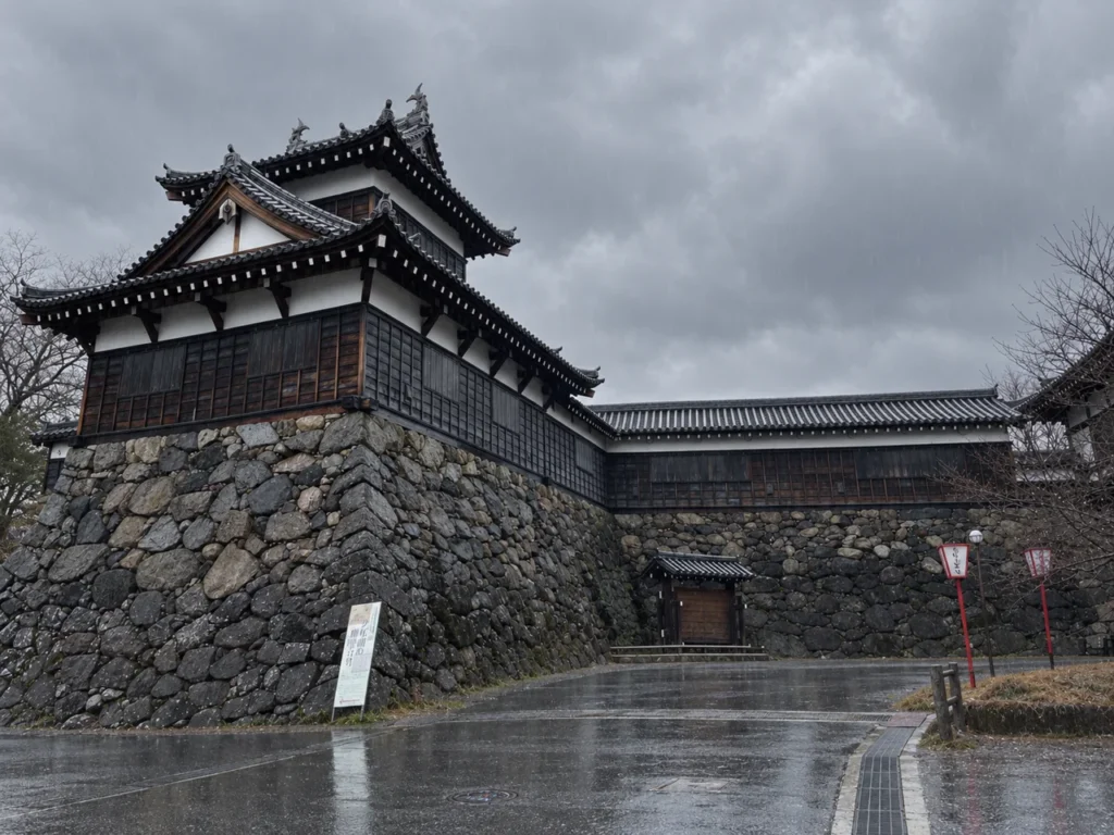 大和郡山城の追手向櫓と多聞櫓