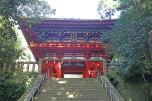 久能山東照宮の楼門と石段